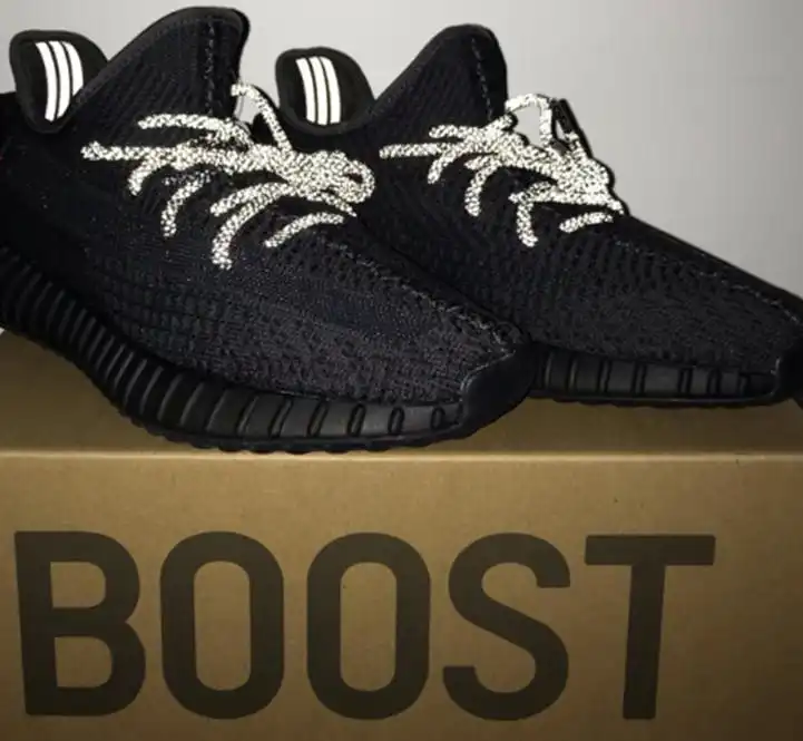 Exclusive GOD YEEZY 350 V2 Black WITH REAL PREMEKNIT FROM HUAYIYI WHICH OFFER PRIMEKNIT TO ADIDAS DIRECTLY READY TO SHIP