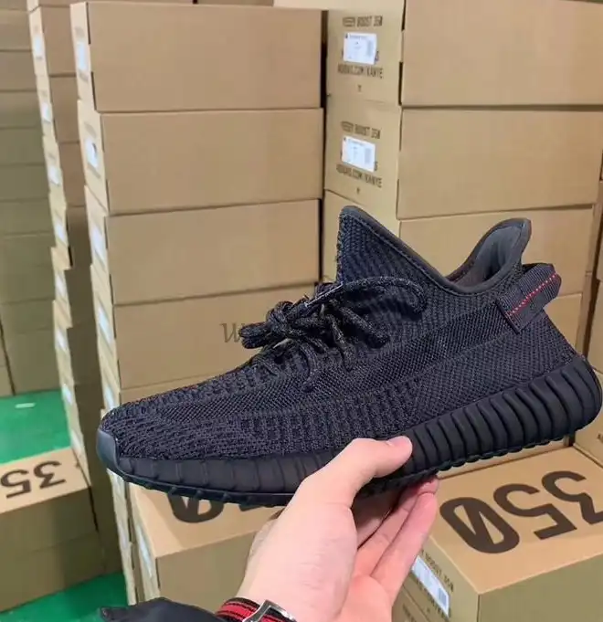 Exclusive GOD YEEZY 350 V2 Black WITH REAL PREMEKNIT FROM HUAYIYI WHICH OFFER PRIMEKNIT TO ADIDAS DIRECTLY READY TO SHIP