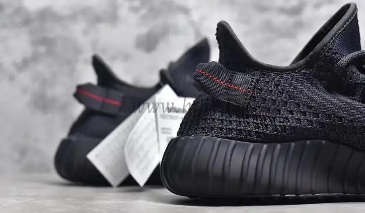 Exclusive GOD YEEZY 350 V2 Black WITH REAL PREMEKNIT FROM HUAYIYI WHICH OFFER PRIMEKNIT TO ADIDAS DIRECTLY READY TO SHIP