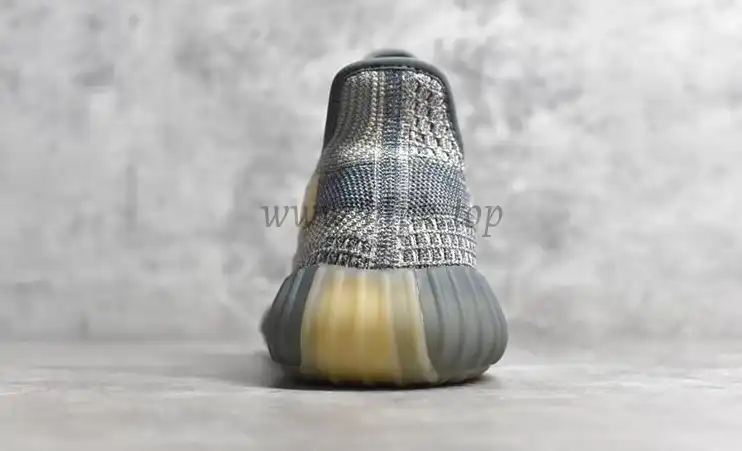 EXCLUSIVE PK GOD YEEZY 350 V2 IsrafilWITH REAL PREMEKNIT FROM HUAYIYI WHICH OFFER PRIMEKNIT TO ADIDAS DIRECTLY READY to ship