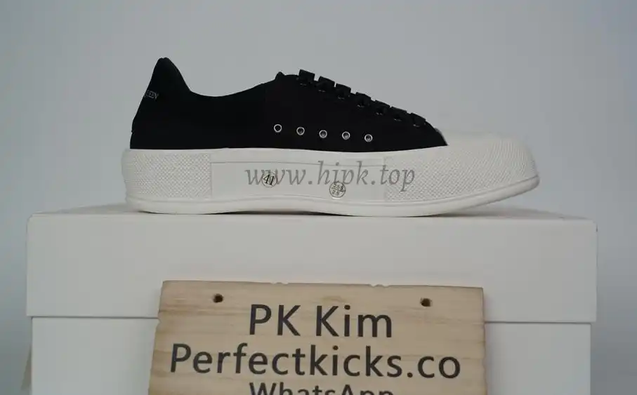 PK GOD ALXNDER MC MCQUEEN PARIS lowBlackSUEDE HEEL BEST VERSION READY TO SHIP