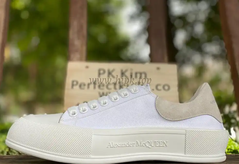 PK GOD ALXNDER MC MCQUEEN PARIS lowWhiteSUEDE HEEL BEST VERSION READY TO SHIP