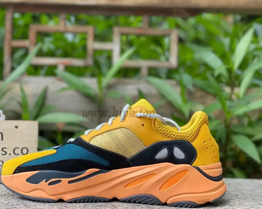 Pk god yeezy boost 700 Sun retail materials ready to ship