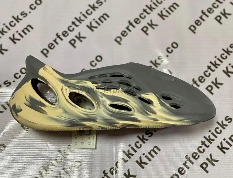 Pk God yeezy foam runner MXT moon grey retail materials ready on May 15th