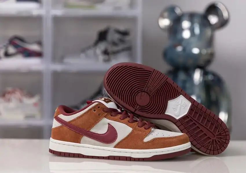 PK God Nike SB dunk Low Russet Cedar retail materials ready to ship