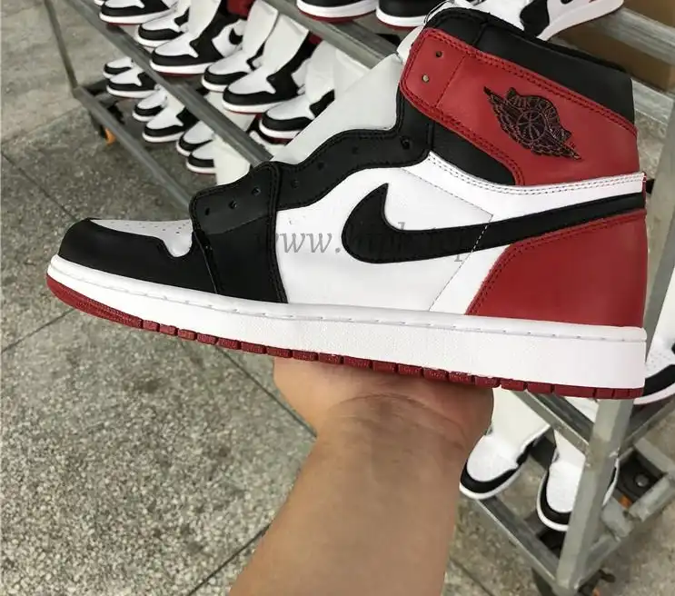 AIR JORDAN 1 OG RETRO HIGH BLACK TOE BEST VERSION