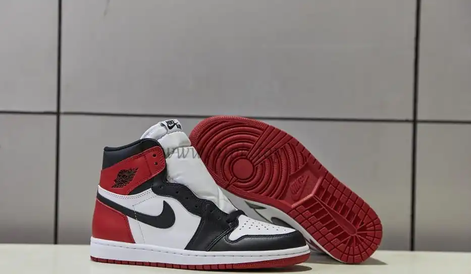 AIR JORDAN 1 OG RETRO HIGH BLACK TOE BEST VERSION