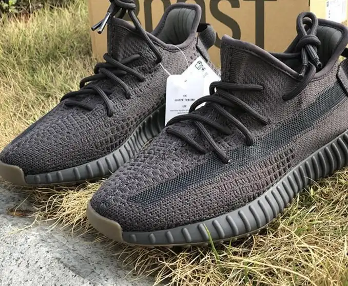 EXCLUSIVE PK GOD YEEZY 350 V2 CINDER3M WITH REAL PREMEKNIT FROM HUAYIYI WHICH OFFER PRIMEKNIT TO ADIDAS DIRECTLY READY to ship