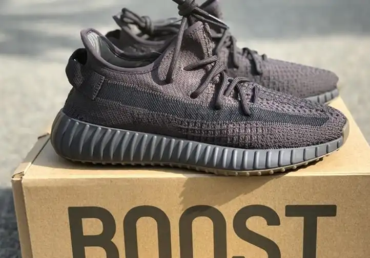 EXCLUSIVE PK GOD YEEZY 350 V2 CINDER3M WITH REAL PREMEKNIT FROM HUAYIYI WHICH OFFER PRIMEKNIT TO ADIDAS DIRECTLY READY to ship