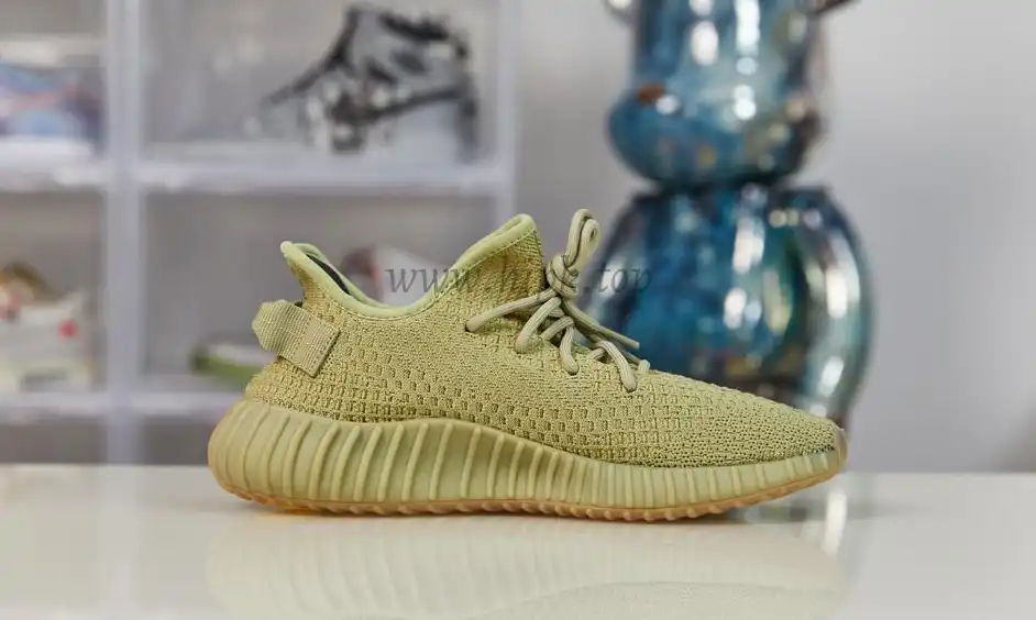 EXCLUSIVE PK GOD YEEZY 350 V2 SULFUR WITH REAL PREMEKNIT FROM HUAYIYI WHICH OFFER PRIMEKNIT TO ADIDAS DIRECTLY READY to ship