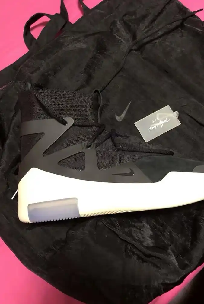 EXCLUSIVE RETAIL PK GOD NIKE AIR FEAR OF GOD 1 LIGHT BLACK BLACK AAR4237-001READY TO SHIP