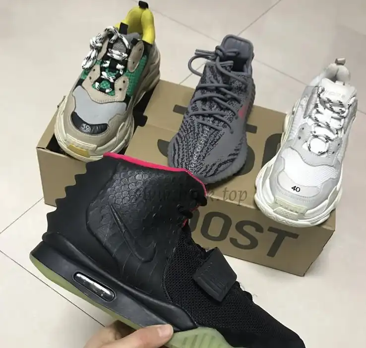 God Air Yeezy 2 Solar RedReal materials Limited pairs