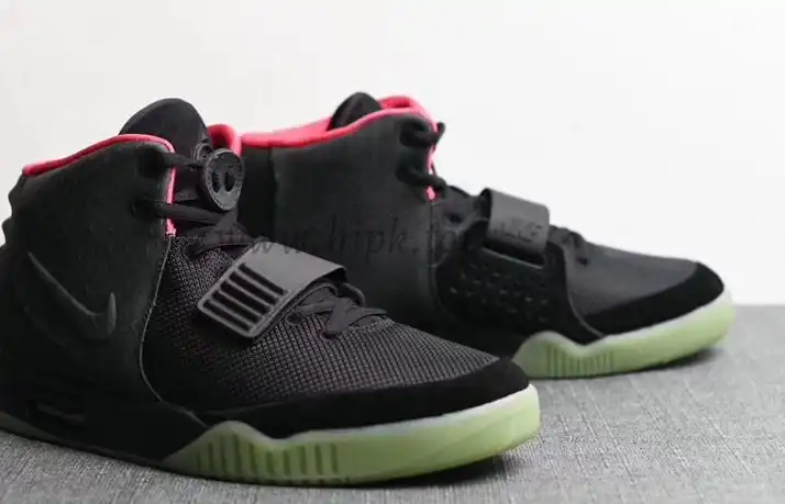 God Air Yeezy 2 Solar RedReal materials Limited pairs