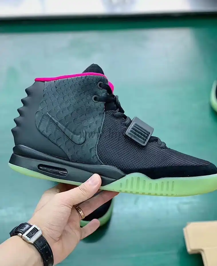 God Air Yeezy 2 Solar RedReal materials Limited pairs