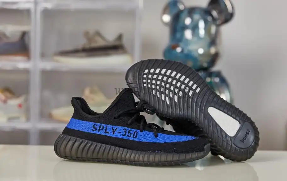 PK God adidas Yeezy Boost 350 V2 dazzling blue Retail materials ready to ship