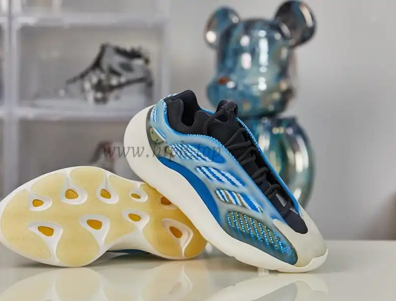 PK God yeezy 700 V3 Arzareth retail materials ready to ship