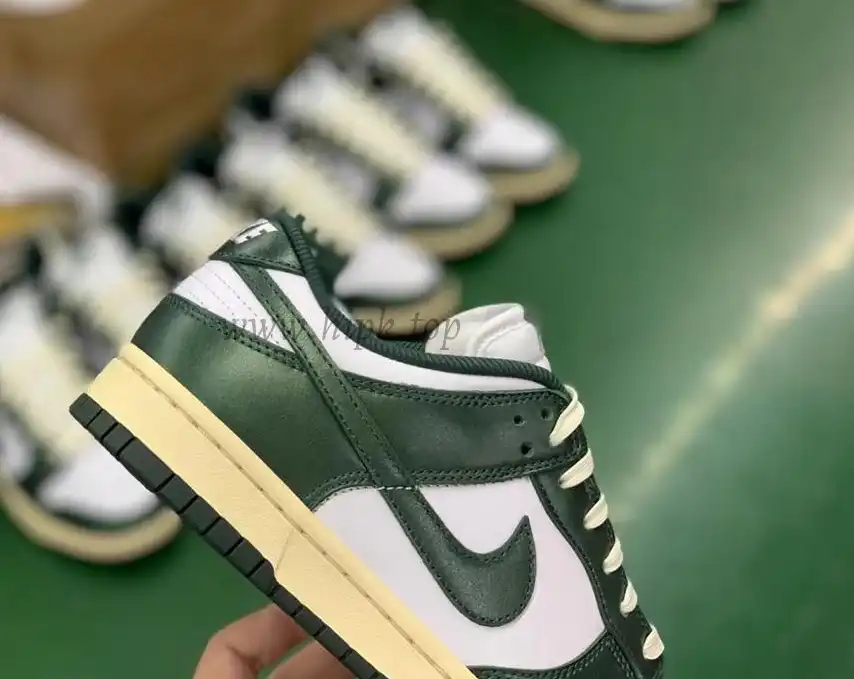 PK god Nike dunk low vintage green retail materials ready to ship