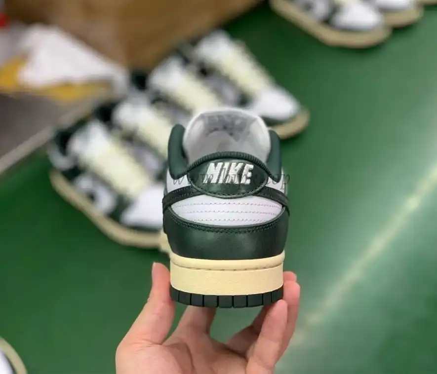 PK god Nike dunk low vintage green retail materials ready to ship