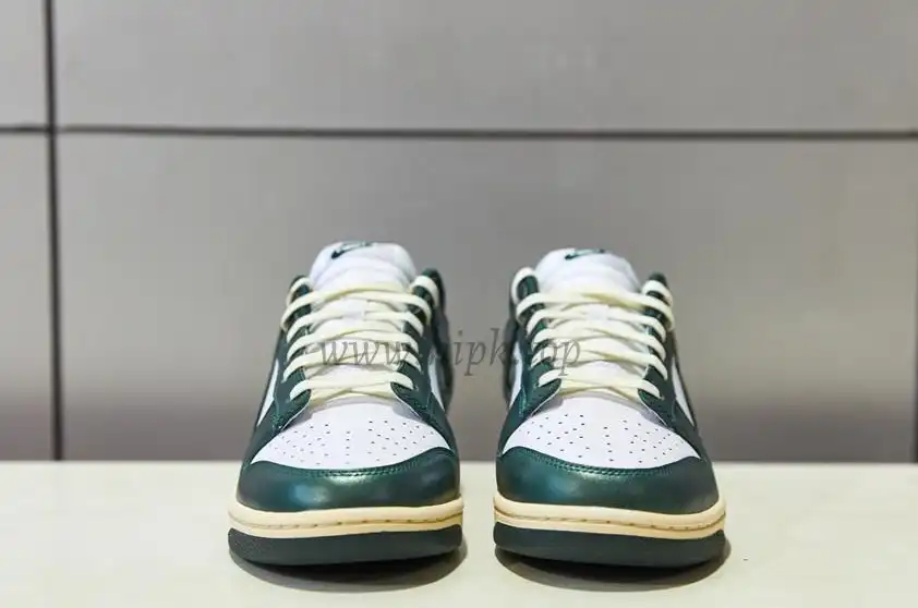 PK god Nike dunk low vintage green retail materials ready to ship