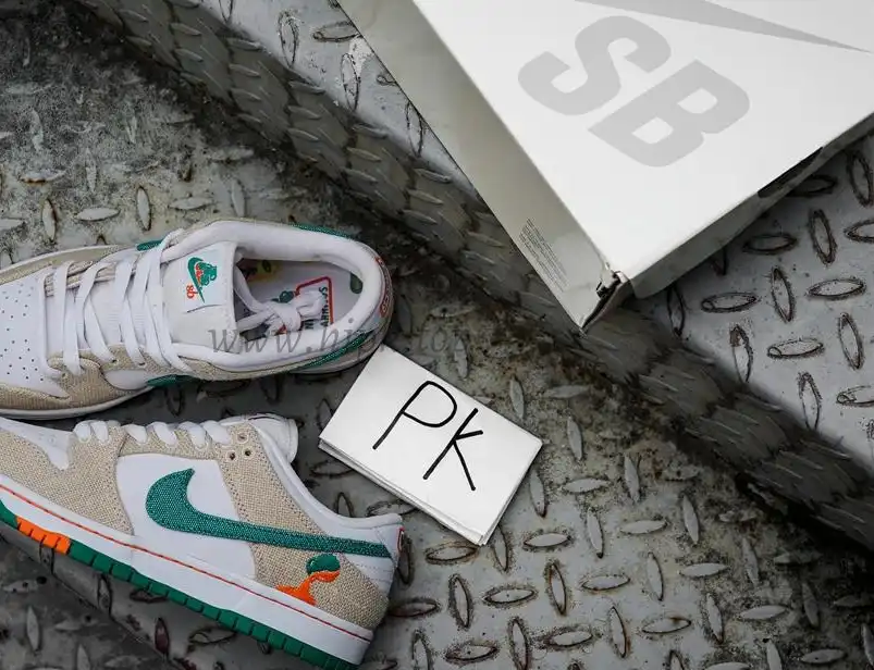 PK Jarritos X dunk SB low phantom and Malachite preorder ready on June 5th