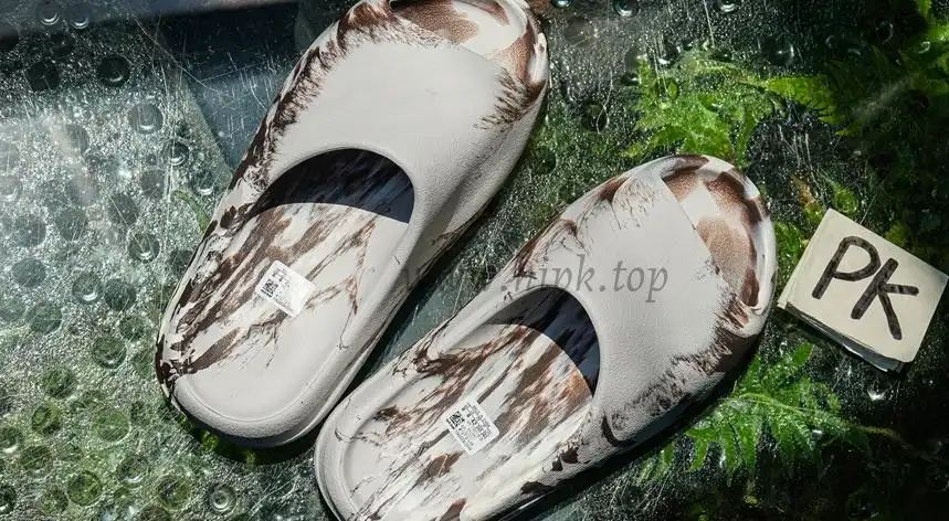 PK GOD Yeezy Slides ‘Enflame Oil’ RETAIL MATERIALS READY TO SHIP