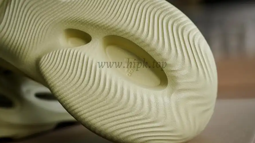 PK GOD adidas Yeezy Foam RNNR Sulfur RETAIL MATERIALS READY TO SHIP