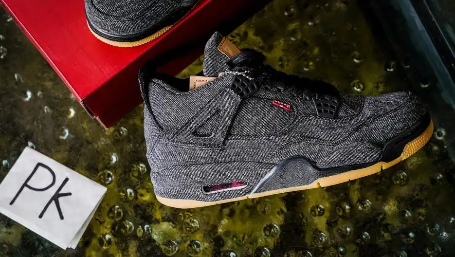 PK GOD Jordan 4 RetroLevi’s Black RETAIL MATERIALS READY TO SHIP