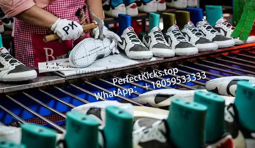 PK 4.0 Jordan 1 Retro Low OG SP Travis Scott Reverse Mocha RETAIL MATERIALS READY TO SHIP