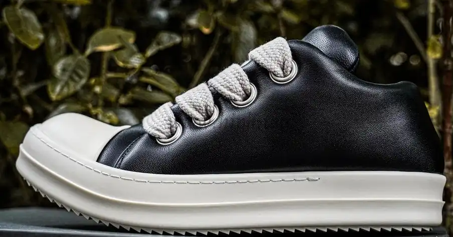 PK GOD Rick Owens Jumbo Lace Padded Sneaks Low Black Milk RETAIL MATERIALS READY TO SHIP