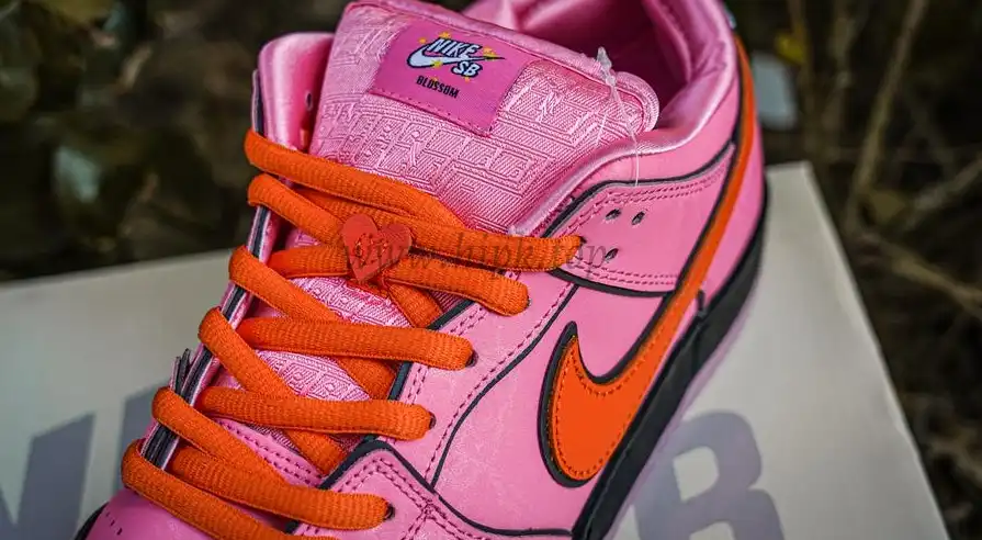 PK GOD The Powerpuff Girls x Nike Dunk SB Low Pink RETAIL MATERIALS READY TO SHIP