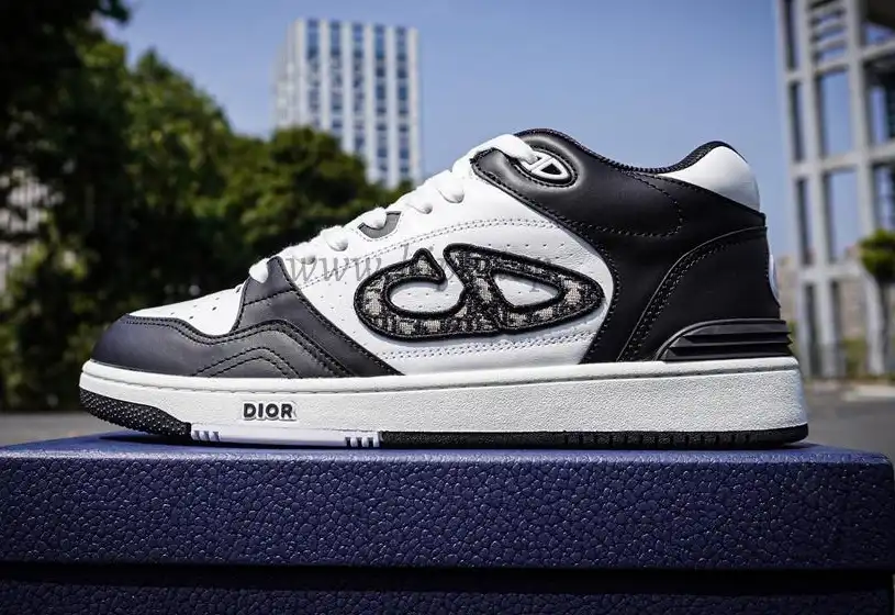 PK GOD Dior B57 MID-TOP SNEAKER Black and White RETAIL MATERIALS READY TO SHIP