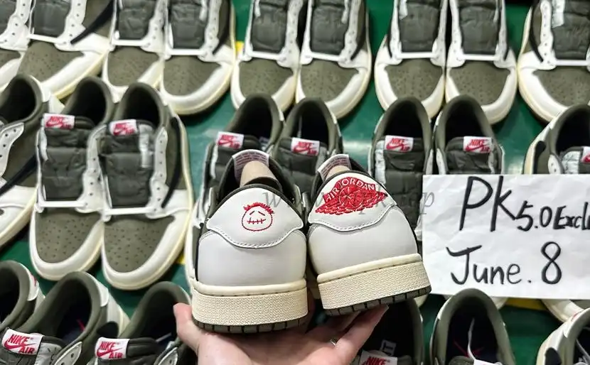 PK5.0 JORDAN 1 RETRO LOW Medium Olive TRAVIS SCOTT NEUTRAL OLIVE RETAIL MATERIALS READY TO SHIP