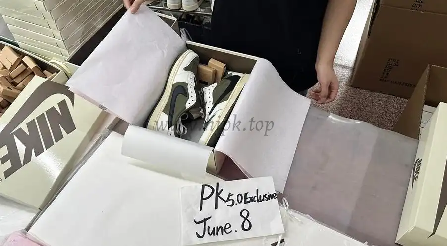 PK5.0 JORDAN 1 RETRO LOW Medium Olive TRAVIS SCOTT NEUTRAL OLIVE RETAIL MATERIALS READY TO SHIP