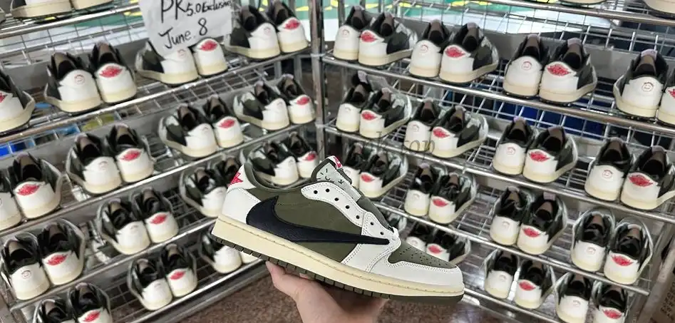 PK5.0 JORDAN 1 RETRO LOW Medium Olive TRAVIS SCOTT NEUTRAL OLIVE RETAIL MATERIALS READY TO SHIP