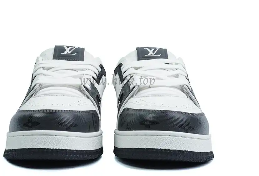 Pkgod Louis Vuitton Trainer White Black Monogram retail materials ready to ship