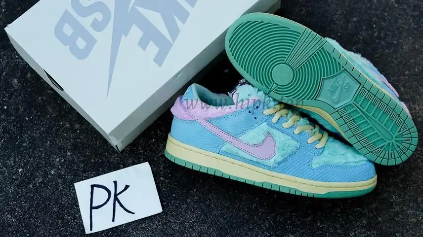 VERDY x Nike SB Dunk Low Visty