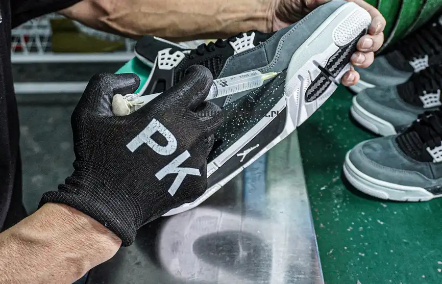 PK GOD Air Jordan 4 Retro Fear RETAIL MATERIALS READY TO SHIP