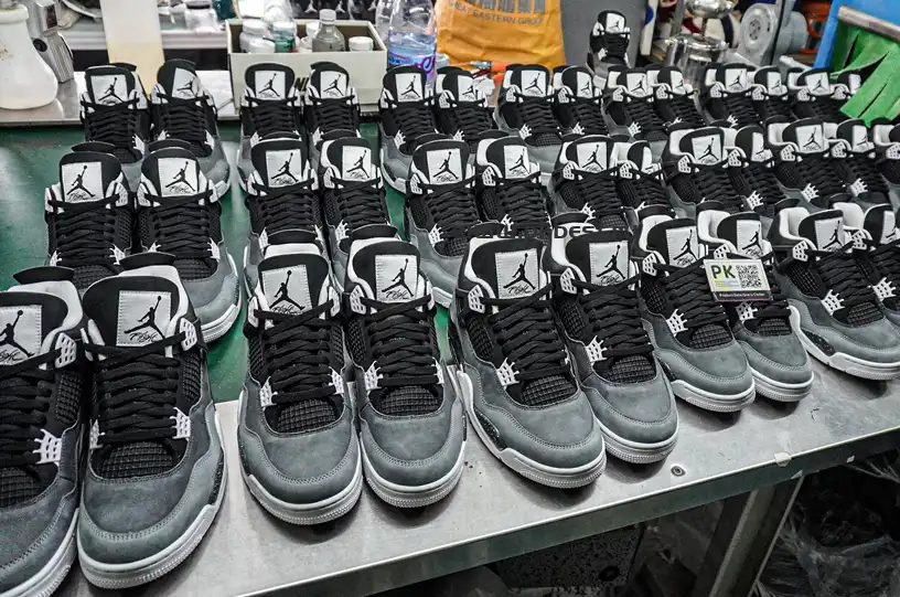 PK GOD Air Jordan 4 Retro Fear RETAIL MATERIALS READY TO SHIP