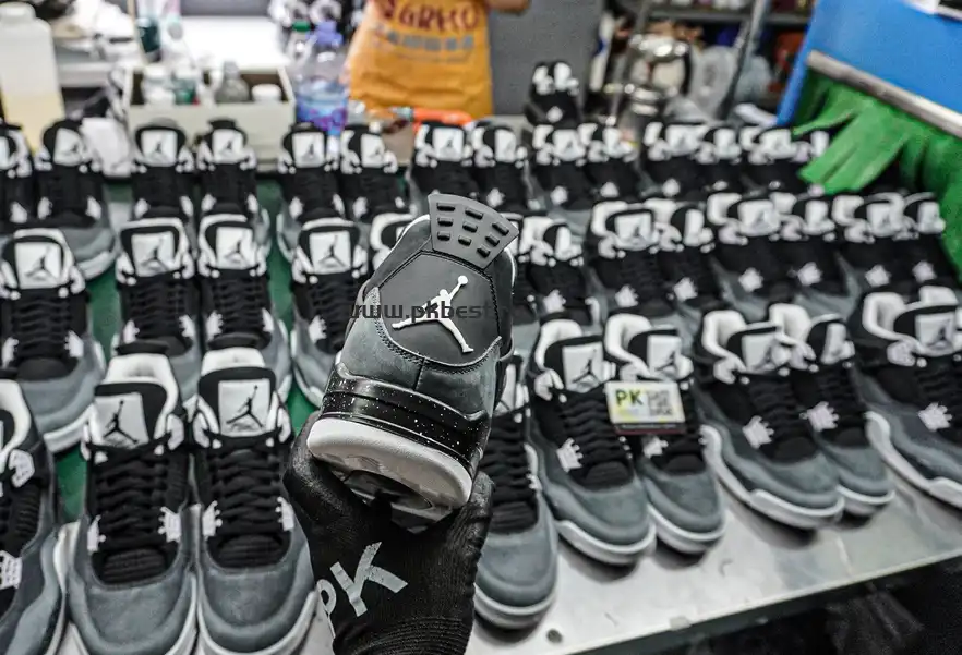 PK GOD Air Jordan 4 Retro Fear RETAIL MATERIALS READY TO SHIP