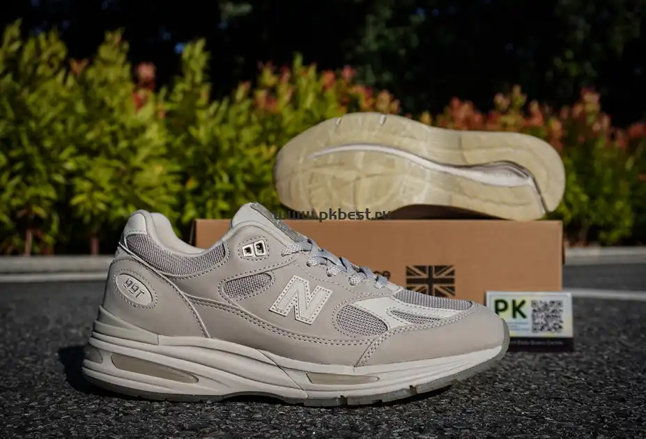 PK GOD STONE ISLAND x New Balance NB 991 V2 gray RETAIL MATERIALS READY TO SHIP