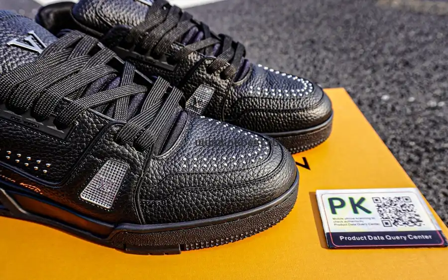 PK GOD LOUIS VUITTON Trainer black RETAIL MATERIALS READY TO SHIP