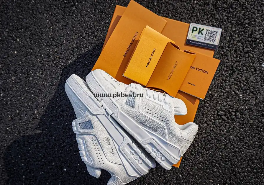 PK GOD LOUIS VUITTON Trainer white RETAIL MATERIALS READY TO SHIP