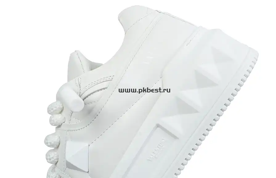 PK GOD Valentino  One Stud white RETAIL MATERIALS READY TO SHIP