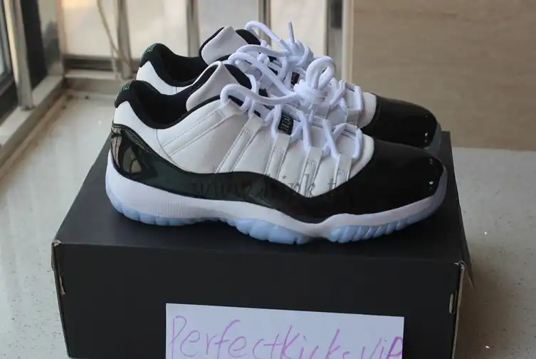 Nike pairs Air Jordan 11 Low “Emerald”