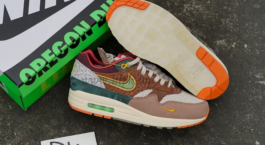 PK GOD Nike Air Max 1 ’87 Luxe University of Oregon PE RETAIL MATERIALS READY TO SHIP