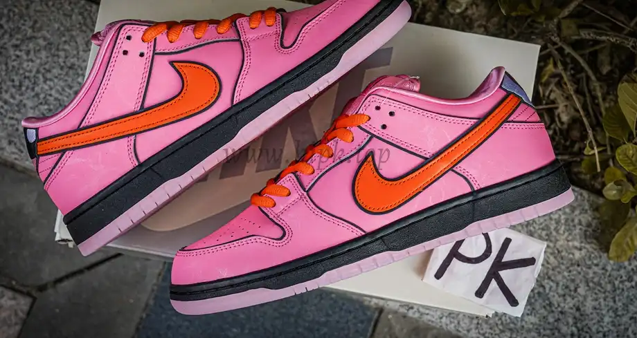 PK GOD The Powerpuff Girls x Nike Dunk SB Low Pink RETAIL MATERIALS READY TO SHIP