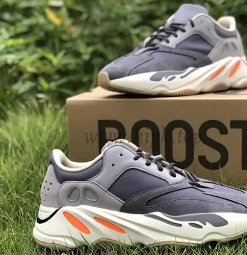 PK GOD Yeezy 700 Boost “SALT”retail materials ready to ship