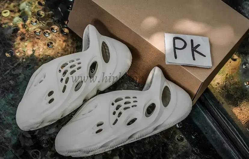 PK GOD adidas Yeezy Foam RNNR Sand RETAIL MATERIALS READY TO SHIP