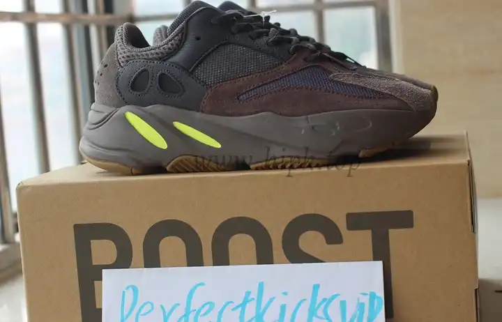 PK GOD YEEZY BOOST 700 MAUVE WITH RETAIL MATERIALS READY