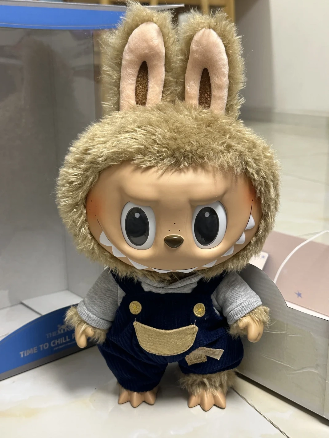 LABUBU Time To Chill-Vinyl Plush Toy Cozy 6539